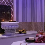 فندق Pell Palace &