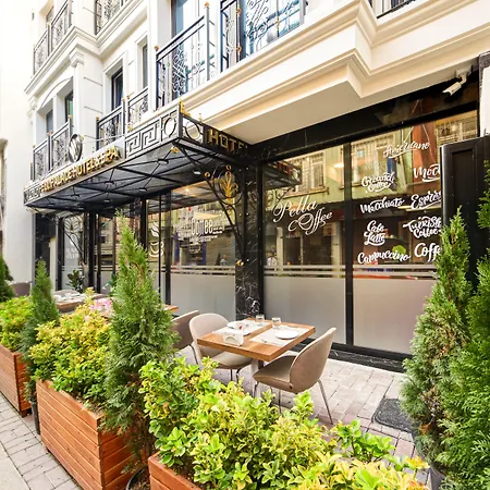 Pell Palace & 호텔