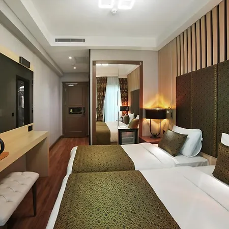 Pell Palace & Estambul