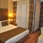 Pell Palace & Szálloda 4*