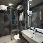 Pell Palace & 4*