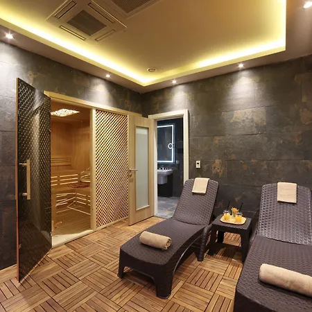 Pell Palace & Istanboel