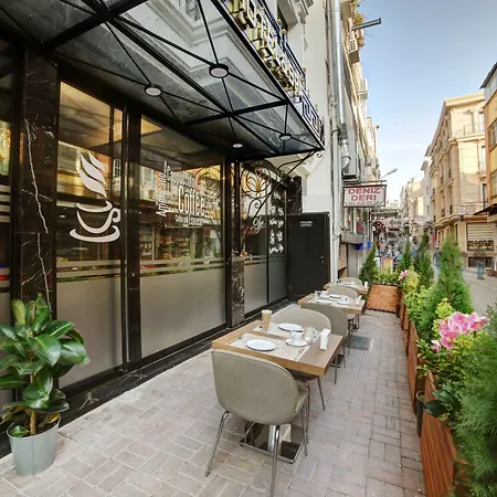 Pell Palace & Istanboel