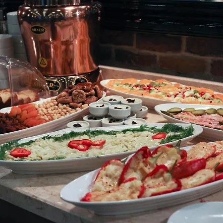 Pell Palace & Otel 4*