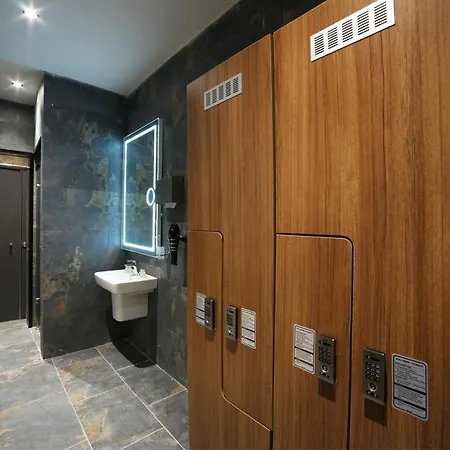 Hotel Pell Palace & 4*