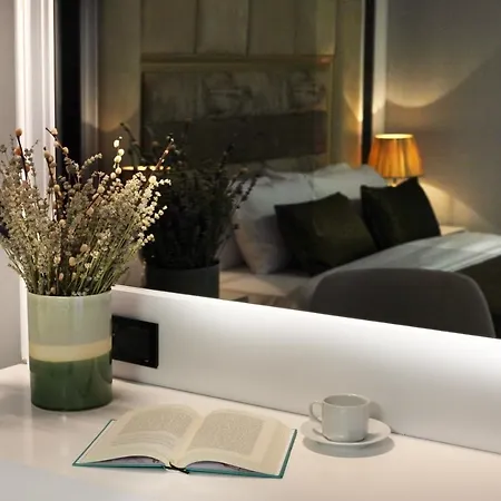 Pell Palace & Hotell