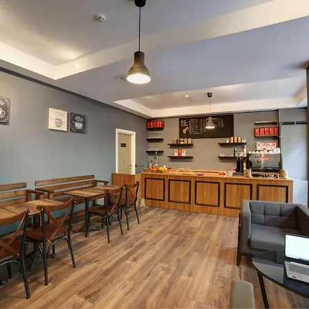 Pell Palace & İstanbul