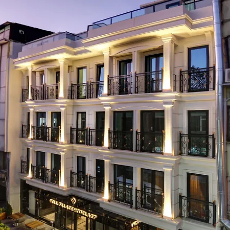 Pell Palace & Ξενοδοχείο